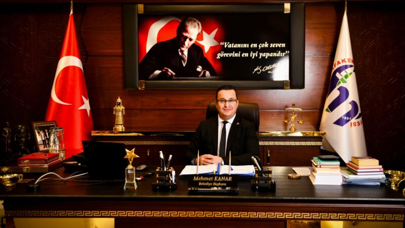 Mustafakemalpaşa Belediye Başkanı Mehmet Kanar, Gazi Mustafa Kemal Atatürk'ü ebediyete