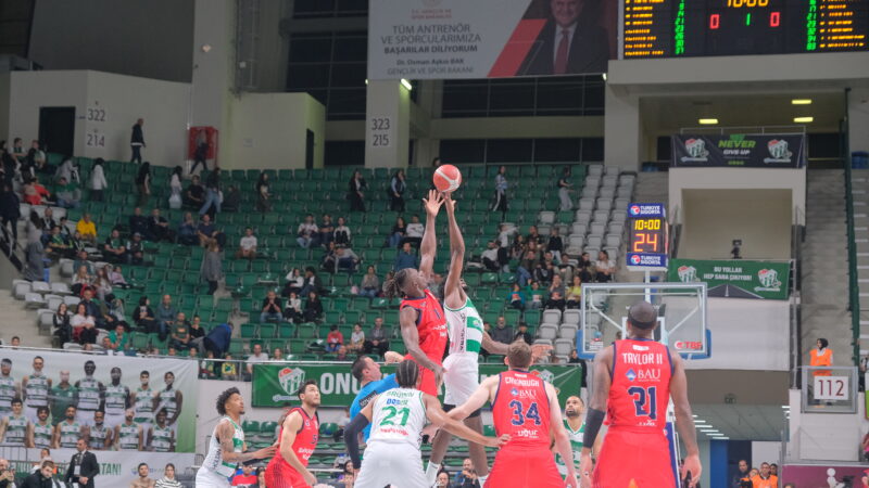 Timsah İstanbul’da ilk peşinde! Galatasaray maçı saat kaçta hangi kanalda? Sinan Erdem Spor Salonu’nda oynanacak zorlu karşılaşma saat 19.00’da başlayacak.