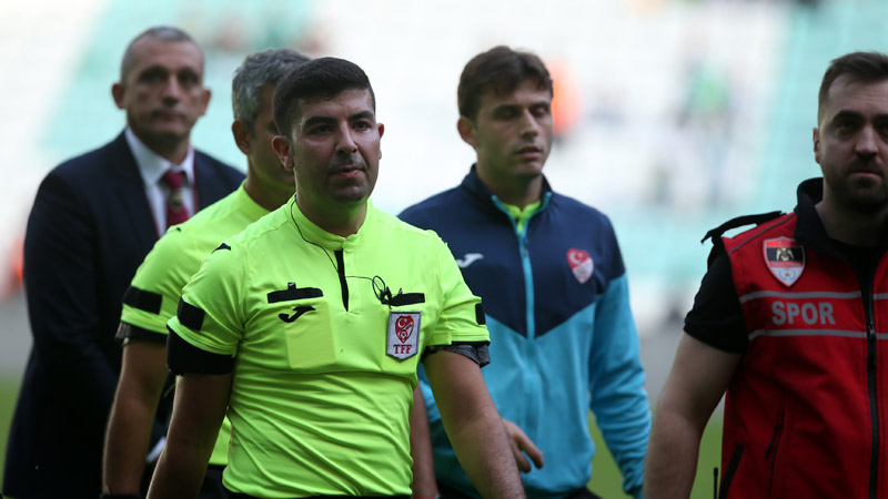 Bursaspor’dan hakeme tepki! Bursaspor’dan hakeme tepki!