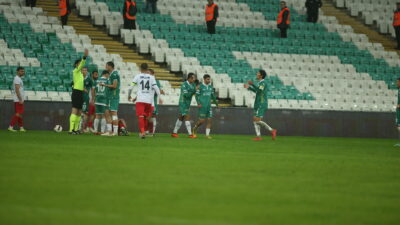 Bursaspor maçında inanılmaz olay! 13 dakika içinde oldu ve bitti…