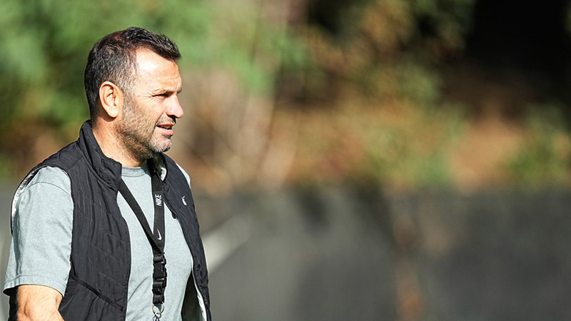 Galatasaray’da 11 şekilleniyor Galatasaray’da 11 şekilleniyor