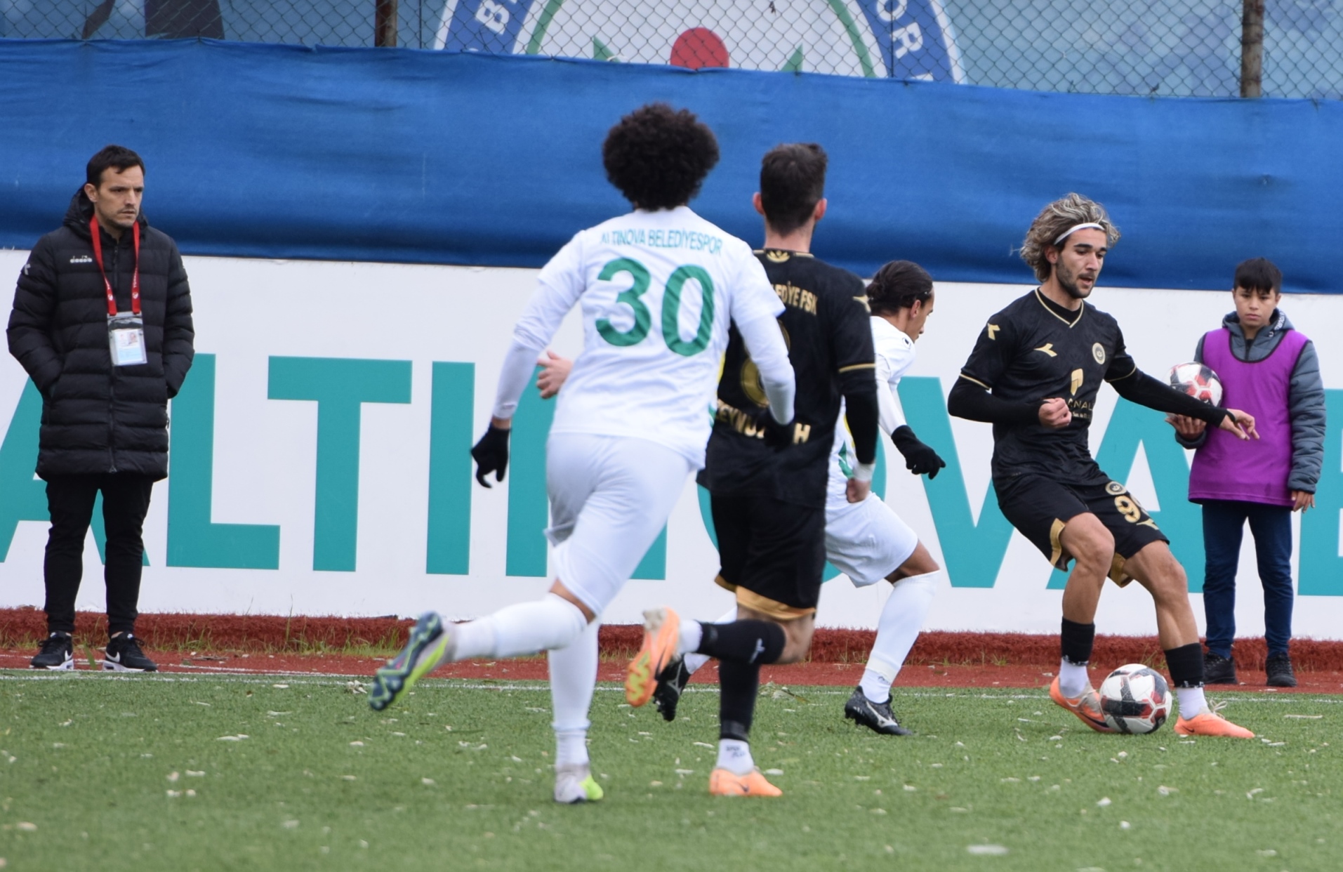 Bursaspor’un efsane ismi Türk futbolunda rekora gidiyor!