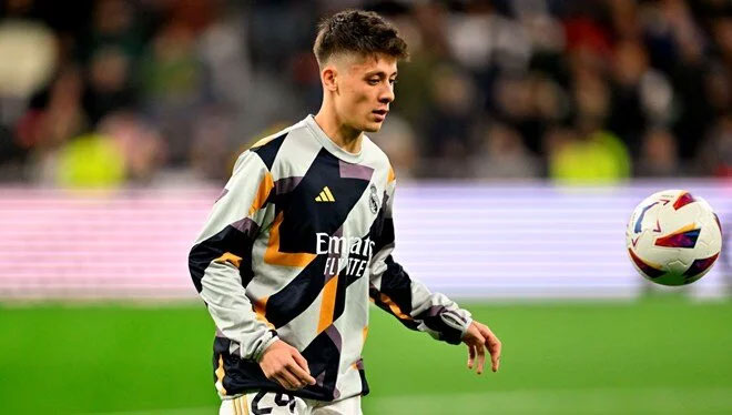 Real Madrid’de kriz: Arda Güler’in sakatlığı sonrası görevine son verildi Real Madrid’de kriz: Arda Güler’in sakatlığı sonrası görevine son verildi