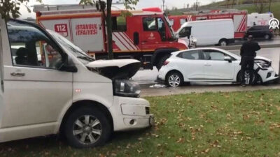 8 araç birbirine girdi: Yaralılar var