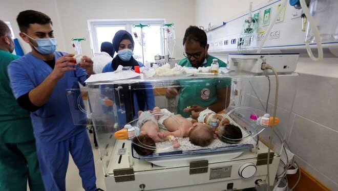 Gazze’deki Şifa Hastanesi’nden çıkarılan 28 prematüre bebek Mısır’da tedavi görecek Gazze’deki Şifa Hastanesi’nden çıkarılan 28 prematüre bebek Mısır’da tedavi görecek