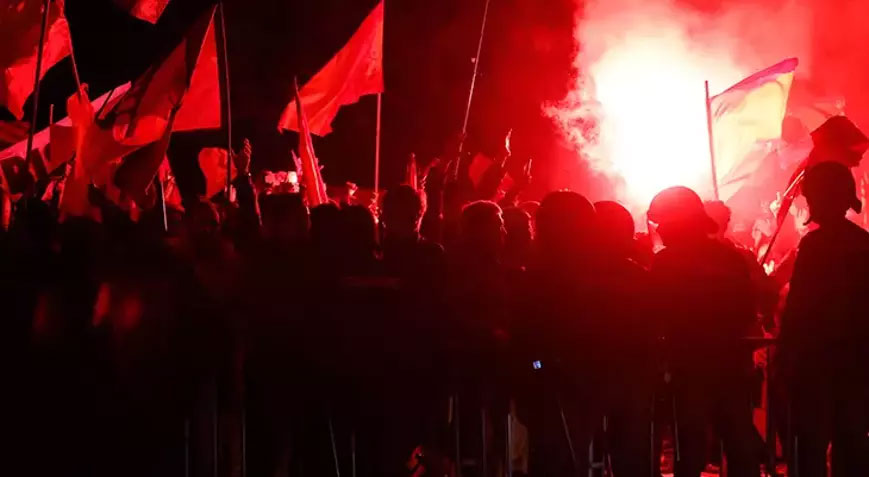 İspanya’da tartışma yaratan af kararı! Halk sokağa döküldü İspanya’da tartışma yaratan af kararı! Halk sokağa döküldü