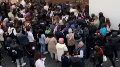 AVM’lerde efsane cuma yoğunluğu