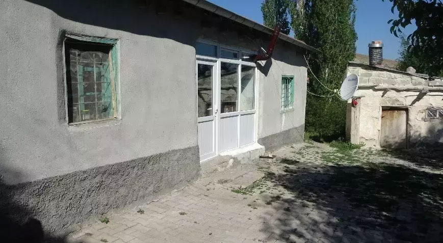 3 hafta önce dünyaya getirdiği kızını boğarak öldüren anne: Cezamı çekmek istiyorum