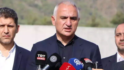 Bakan Ersoy açıkladı! Turist sayısında rekor