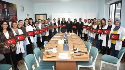 Yenişehir Belediye Başkanı Aydın’dan Öğretmenler Günü’nde rekor ziyaret