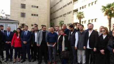 Bursa’da afiş asan gençlerin 1 yıla kadar hapisleri istendi