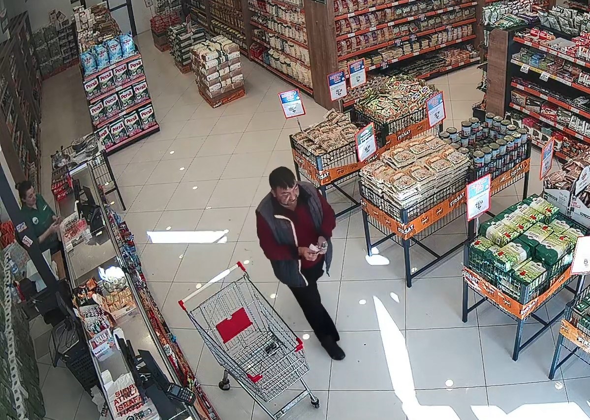 Bursa’da bozuk para bahanesiyle kasiyerleri böyle çarptı
