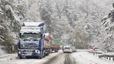 Bursa’nın bu ilçesine ulaşımda aksama yaşanıyor!