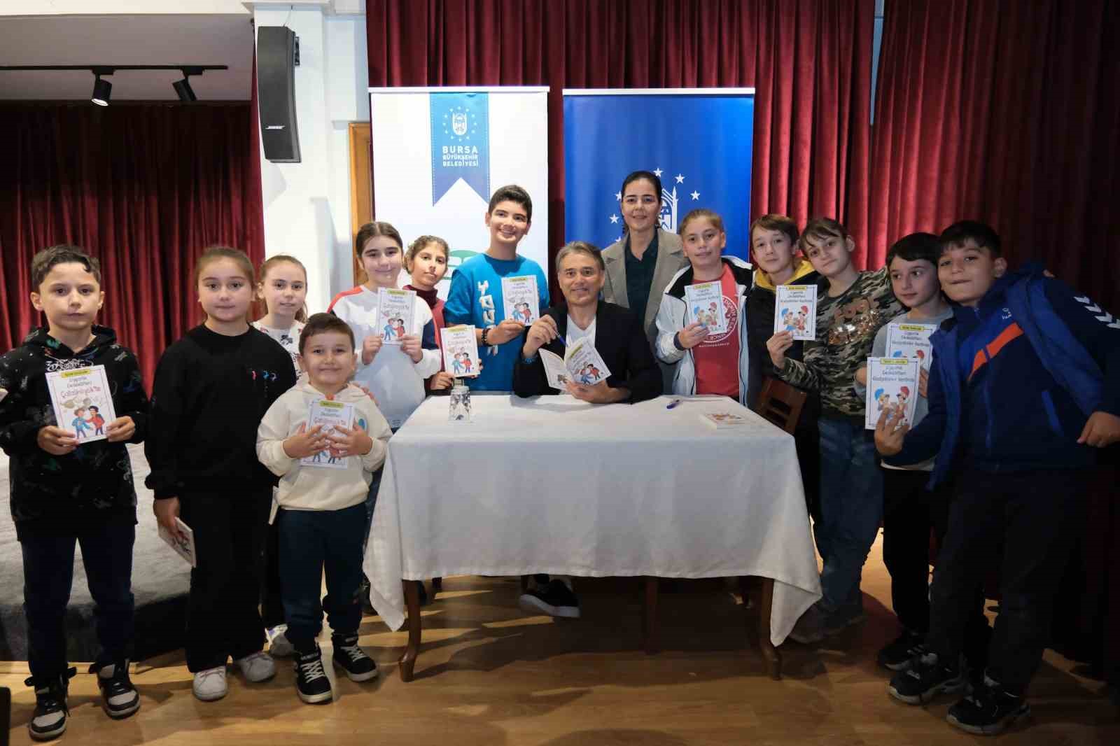 Bursa'da küçük okurlara kitap bilinci aşılandı 1 bursada kucuk okurlara kitap bilinci asilandi 49df56e
