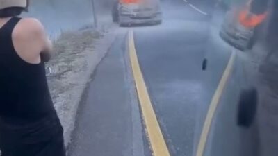 Bursa’da otomobil alev alev yandı