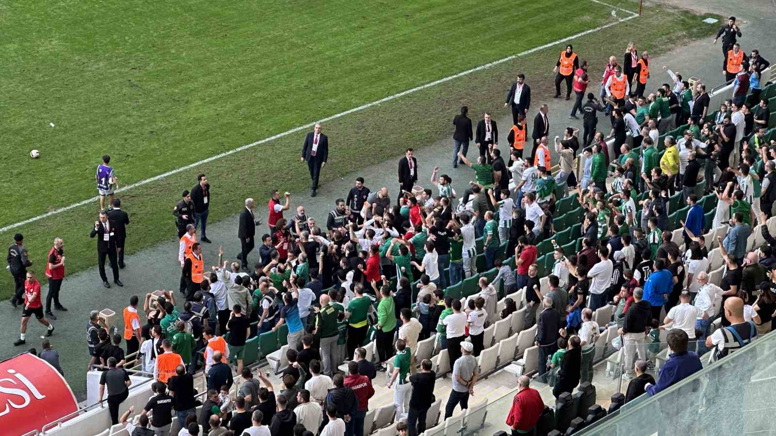 Bursaspor’a PFDK’dan ceza geldi Bursaspor’a PFDK’dan ceza geldi