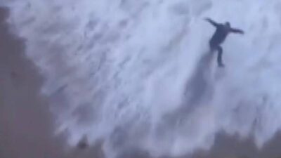 Fotoğraf çekmek isterken ölümden döndü