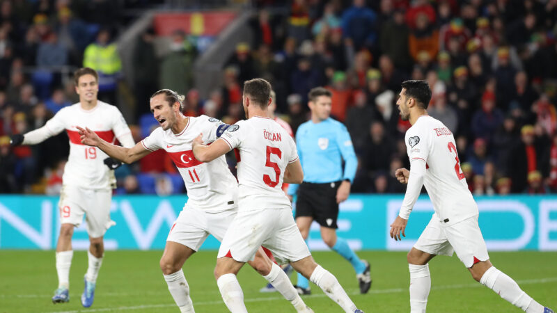 A Milli Takım’a EURO 2024’te dev rakipler! Türkiye hangi torbada? Tarihinde ilk kez eleme gruplarını liderlikle tamamlayan Milli Takım'ın EURO