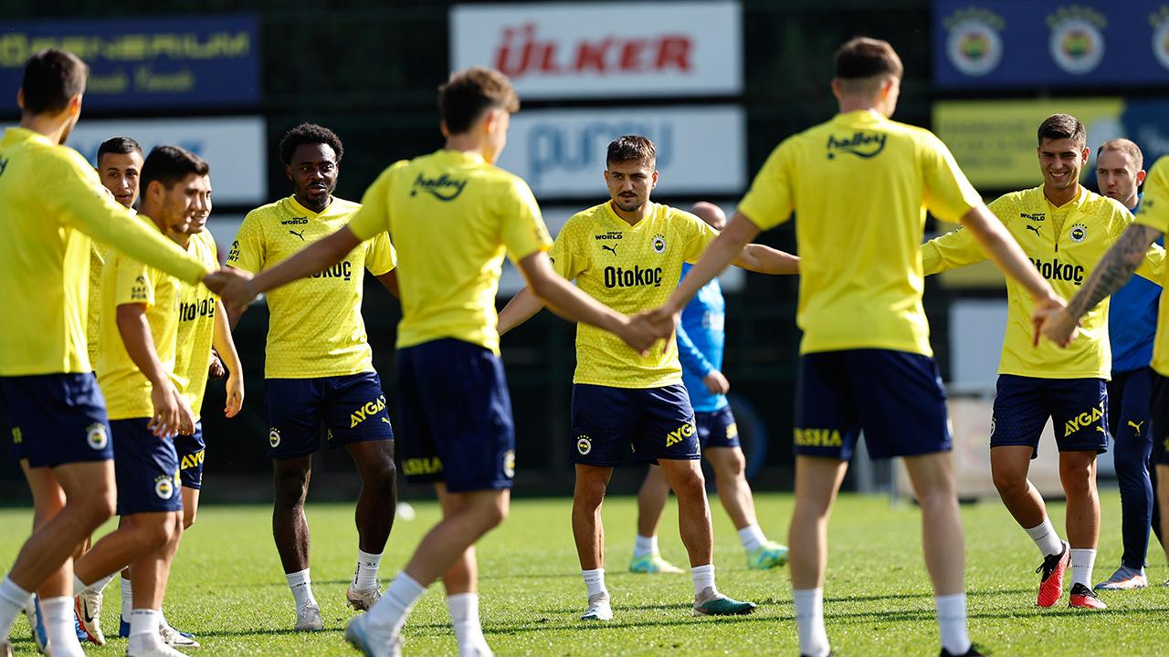 Fenerbahçe’ye sakat futbolculardan iyi haber Fenerbahçe’ye sakat futbolculardan iyi haber