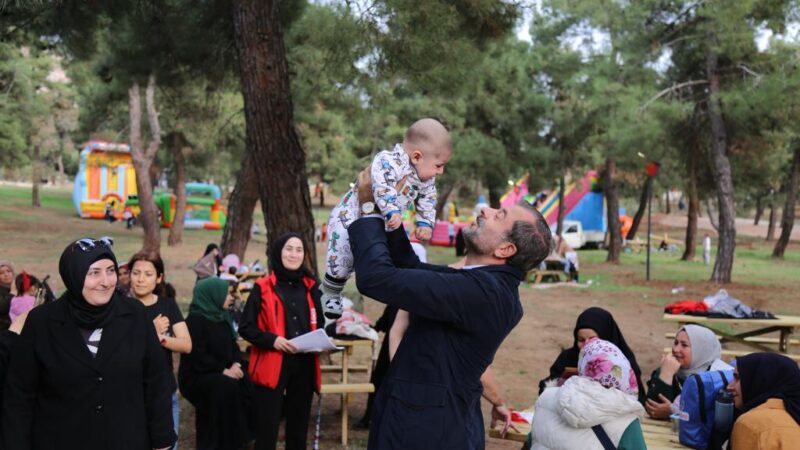 Gürsu’da anne ve çocuk pikniği Gürsu Belediyesi, ilk etabını bitirdiği Mesire Alanı’nda yılın son güzel