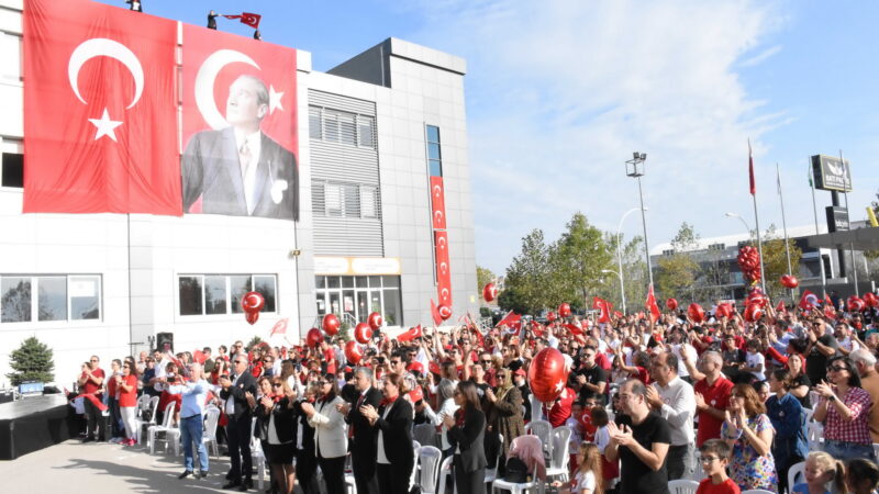 ÇEK 3 Mart Eğitim Kurumları’nda Cumhuriyet coşkusu 29 Ekim Cumhuriyet Bayramı ve Cumhuriyet’in 100. kuruluş yıl dönümü,