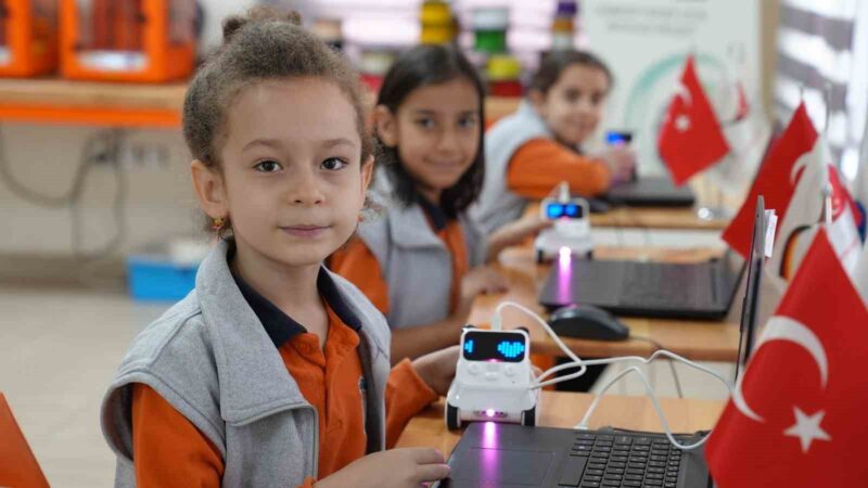 Gürsu’nun üreten çocukları geleceğe güvenle bakıyor Gürsu Belediyesi’nin 7-13 yaş arasındaki çocukların fen bilimleri, teknoloji, mühendislik,