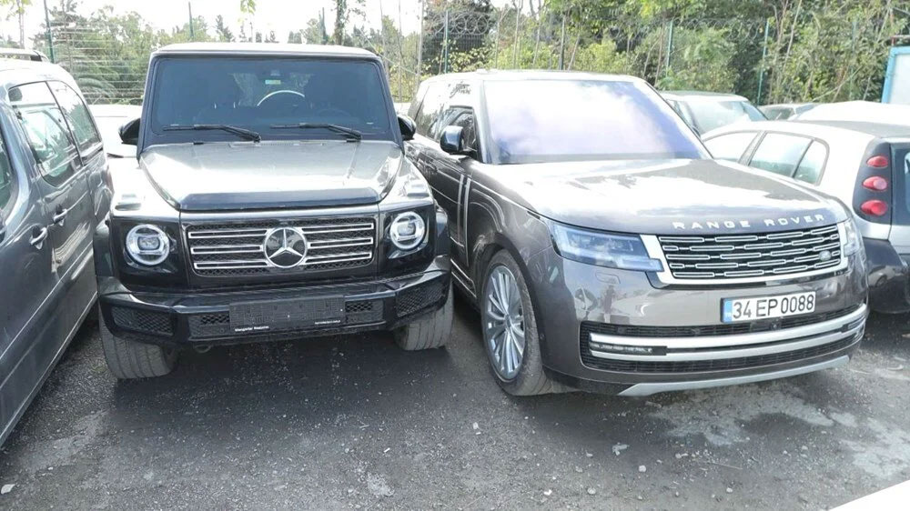 Dilan Polat ve Engin Polat’ın araçları yediemin otoparkında