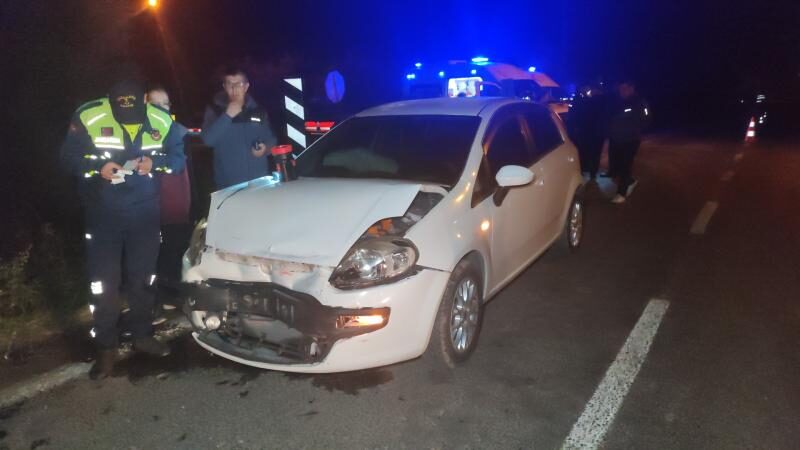 Bursa'nın Orhangazi ilçesinde 3 aracın karıştığı zincirleme kazada 3 kişi