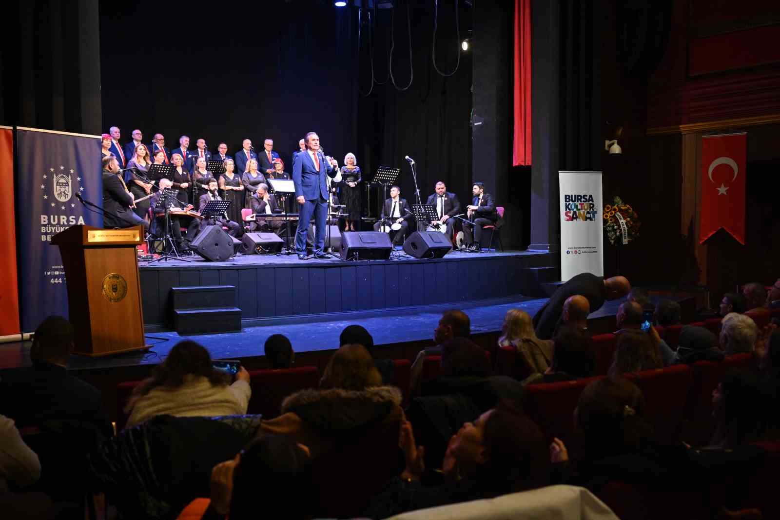 Bursa’da muhtarlar mührü bu kez sahnede vurdular