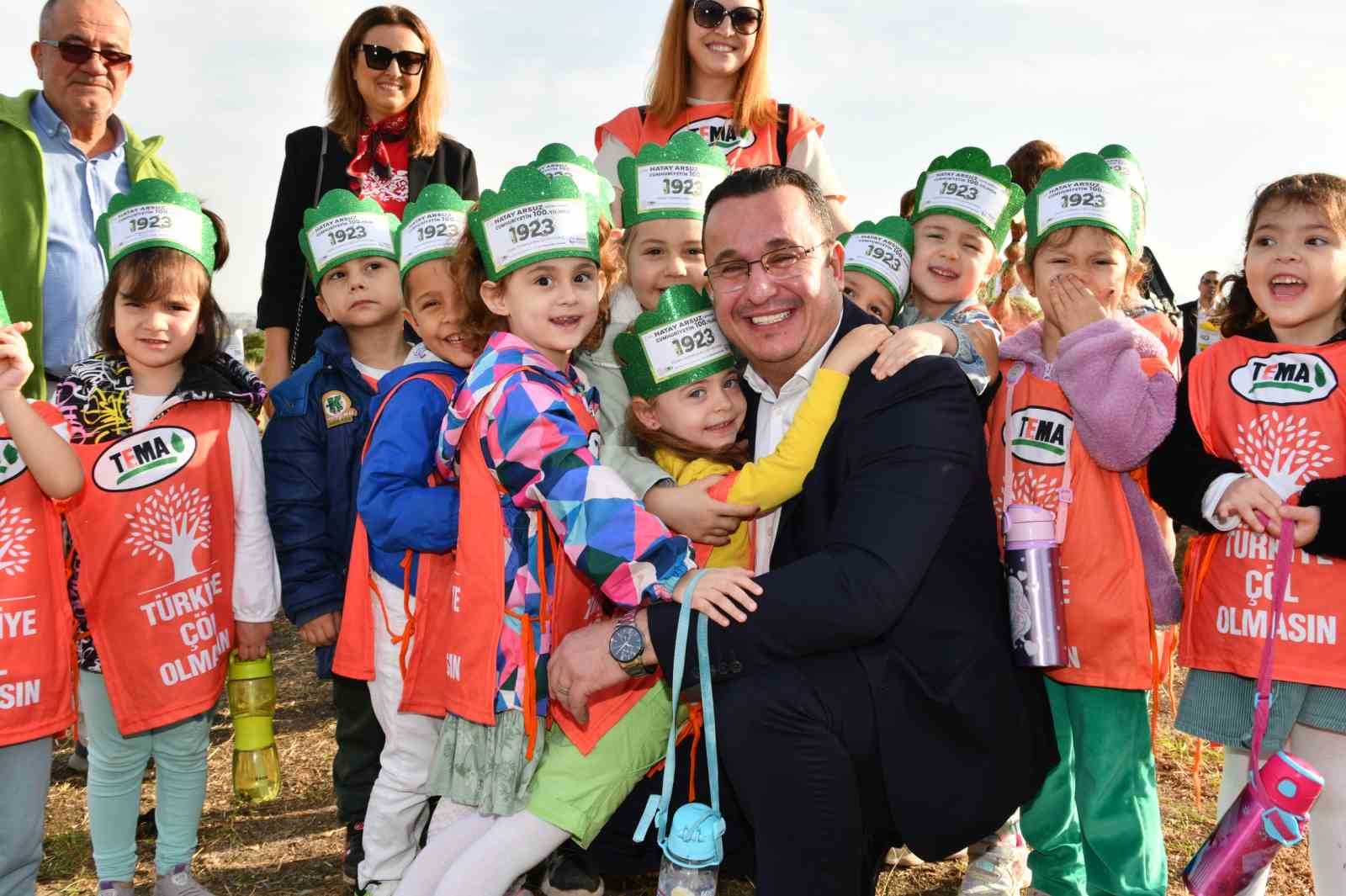 Bursa’nın bu ilçesinde 1923 fidan dikildi