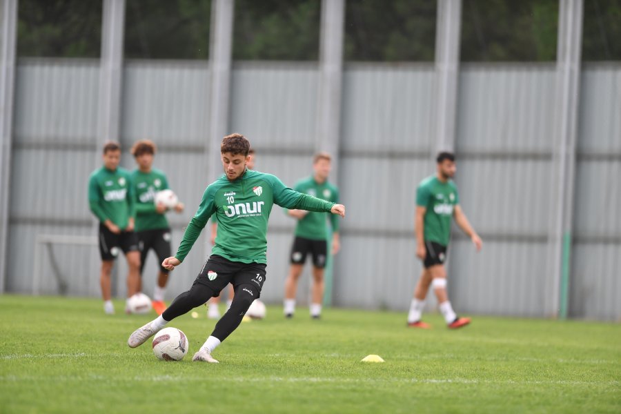 Bursaspor taktik çalıştı Bursaspor taktik çalıştı
