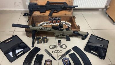 Araçta ‘sadece kurusıkı ve tüfek var’ dedi, cephanelik çıktı