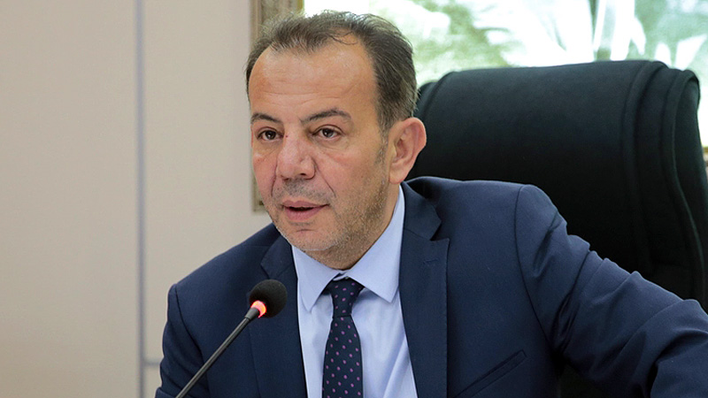 Tanju Özcan CHP’ye geri döndü