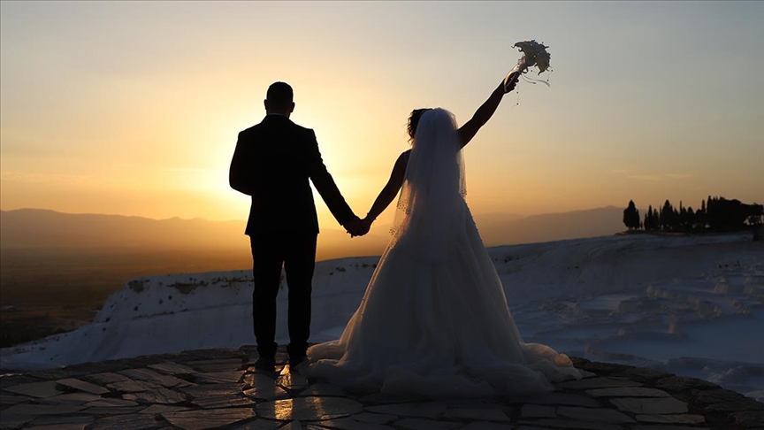 Açık hava stüdyosuna dönüştü! Fotoğraf için buraya akın ediyorlar