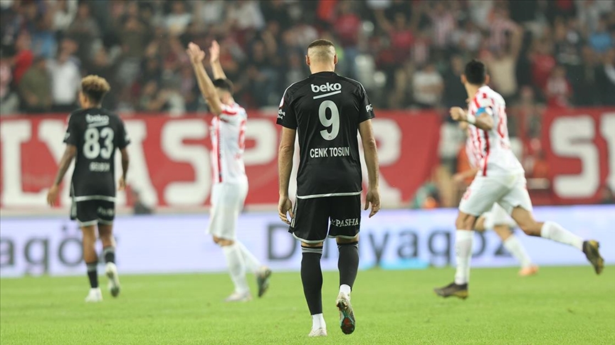 Beşiktaş Antalyaspor’a 3-2 yenildi