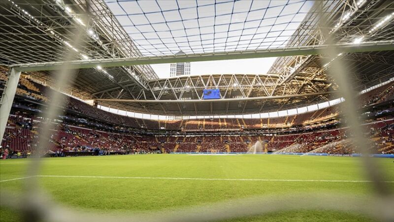 UEFA Şampiyonlar Ligi A Grubu 5. hafta maçında 29 Kasım