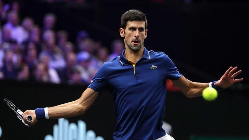 Sırp tenisçi ATP Finallerindeki ilk maçında elde ettiği galibiyetle, sezonu