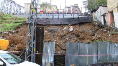 Çocuk parkında toprak kaydı