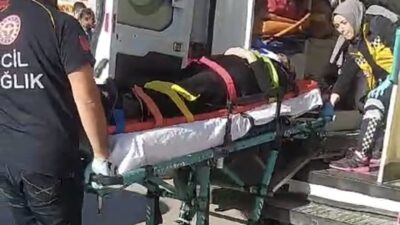 Bursa’da yaralı eşinin elini hiç bırakmadı