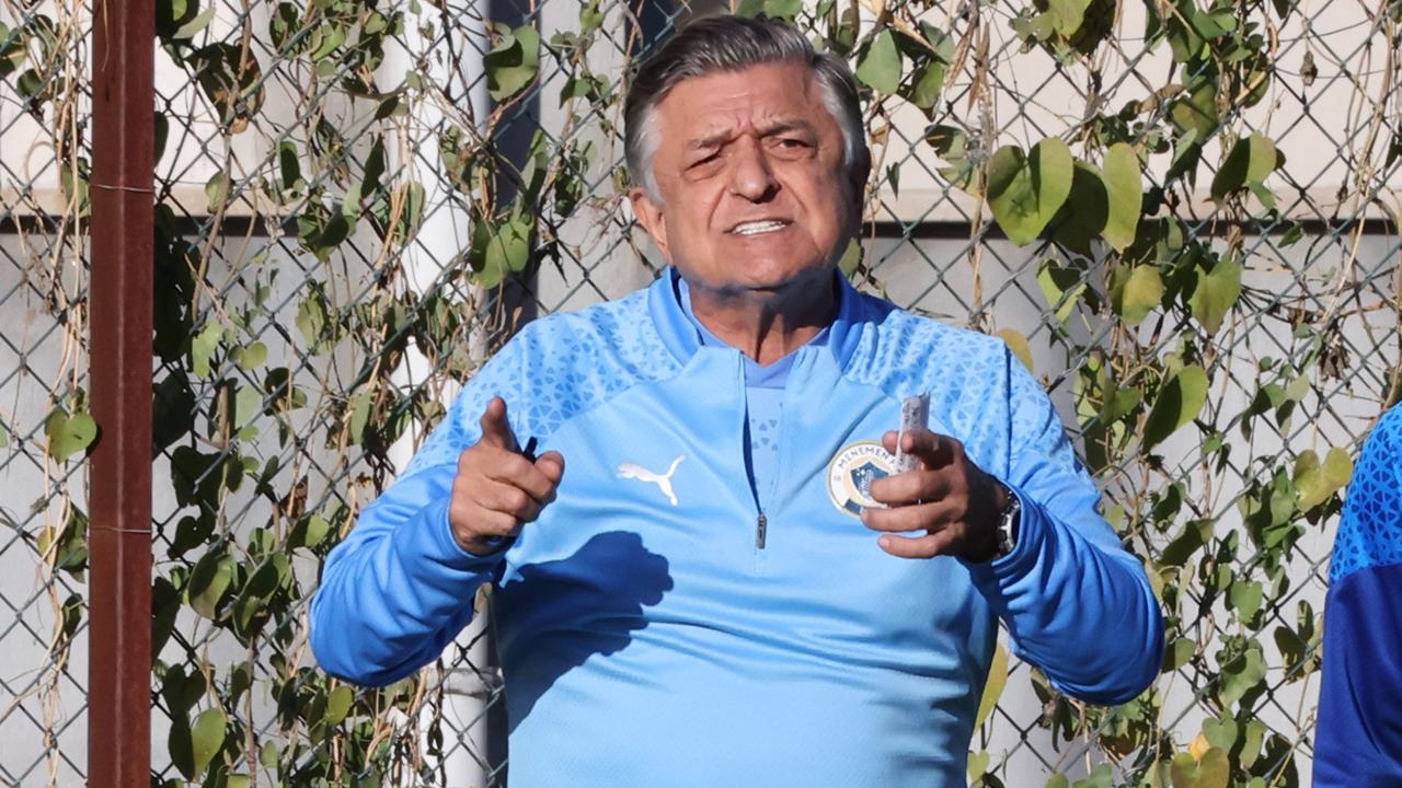 Yılmaz Vural’dan yabancı teknik direktör eleştirisi