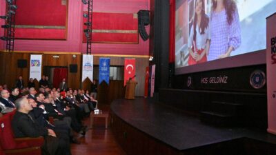 ‘Aybüke; Öğretmen Oldum Ben!’ filmi Bursa’da gözyaşlarıyla izlendi