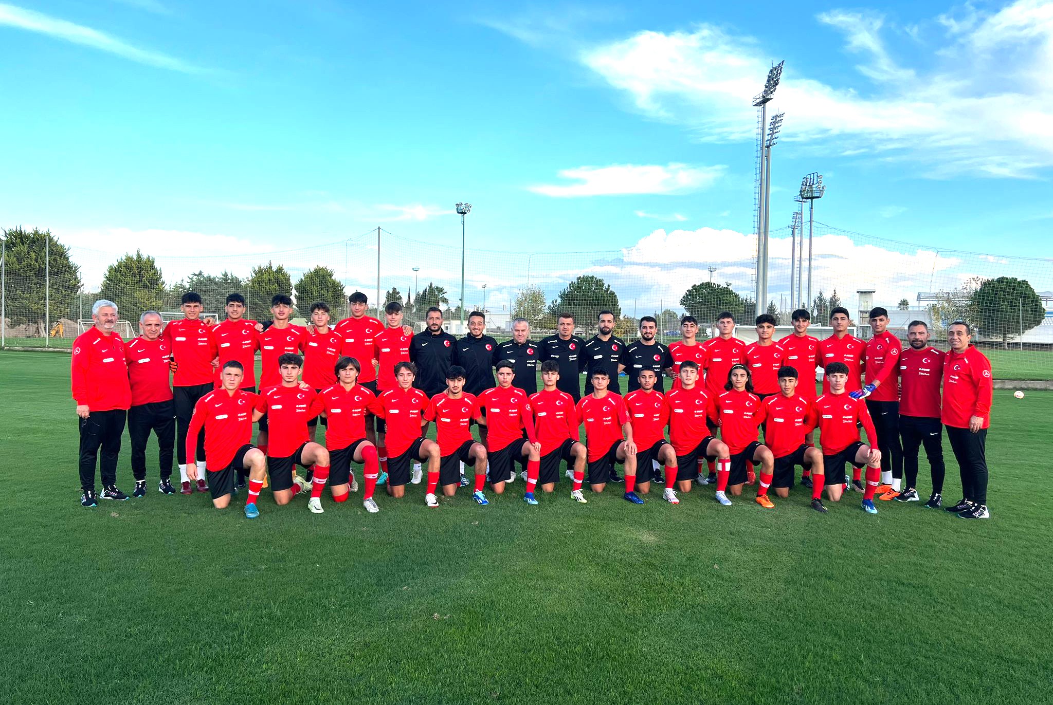 Bursaspor’dan 4 futbolcuya Milli davet Bursaspor’dan 4 futbolcuya Milli davet