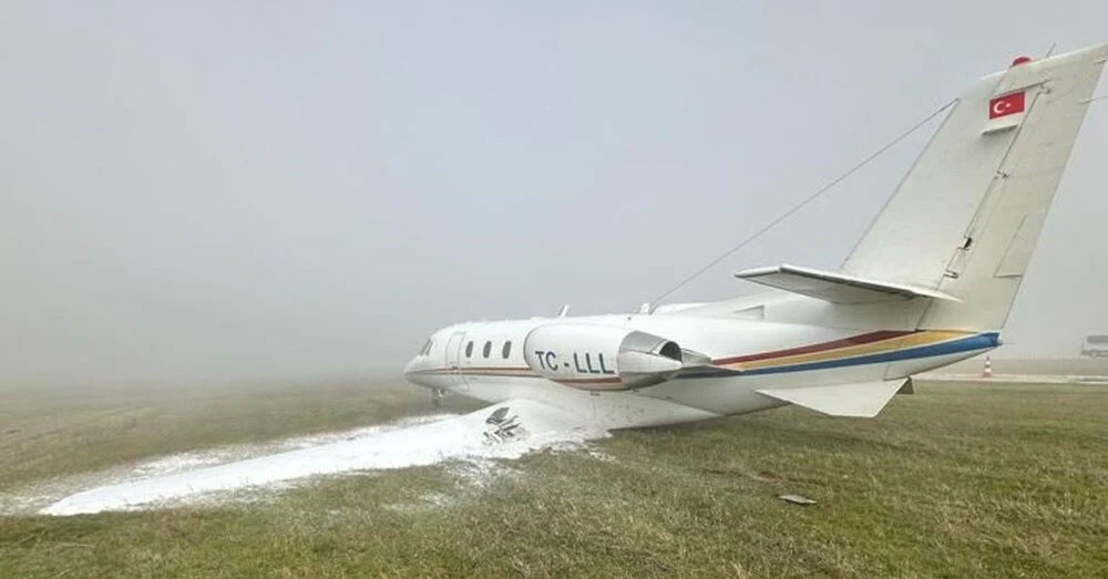 Diyarbakır’da özel jet pistten çıktı