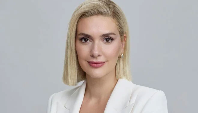 Bergüzar Korel takipçilerini uyardı