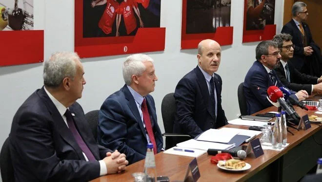 YÖK Başkanı Özvar: Yapay zeka temaslı 10 yeni program açmayı planlıyoruz YÖK Başkanı Özvar: Yapay zeka temaslı 10 yeni program açmayı planlıyoruz