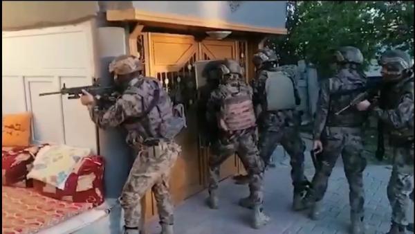 Bursa dahil 32 ilde terör operasyonu! 208 gözaltı