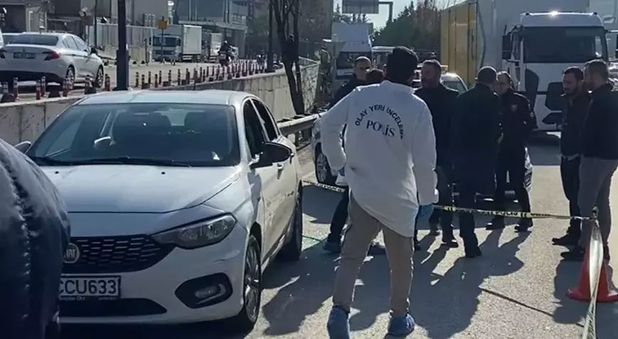 Döviz bürosu çalışanının aracı gasbedildi: Çantada 6 milyon TL vardı