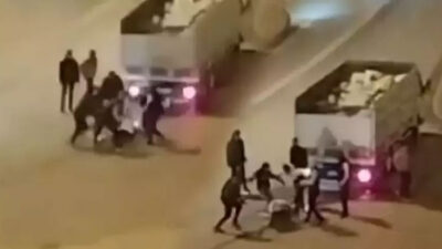 Feci olay! 5 kişi tarafından yol ortasında dövüldü