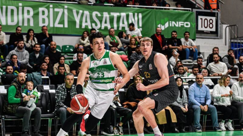 Bursaspor’dan kritik galibiyet! Potanın Timsahları, Aliağa Petkimspor’u 94-84 mağlup etti.