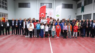 Bursa’da dedeler ve torunlar satrançta yarıştı